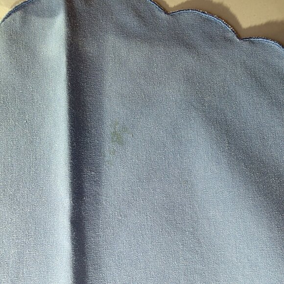 Four napkins four matching placemats Blue Fabric Scalloped Edges Floral Detail - Picture 11 of 12